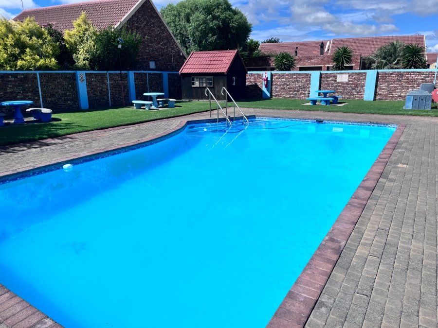 3 Bedroom Property for Sale in Langenhovenpark Free State